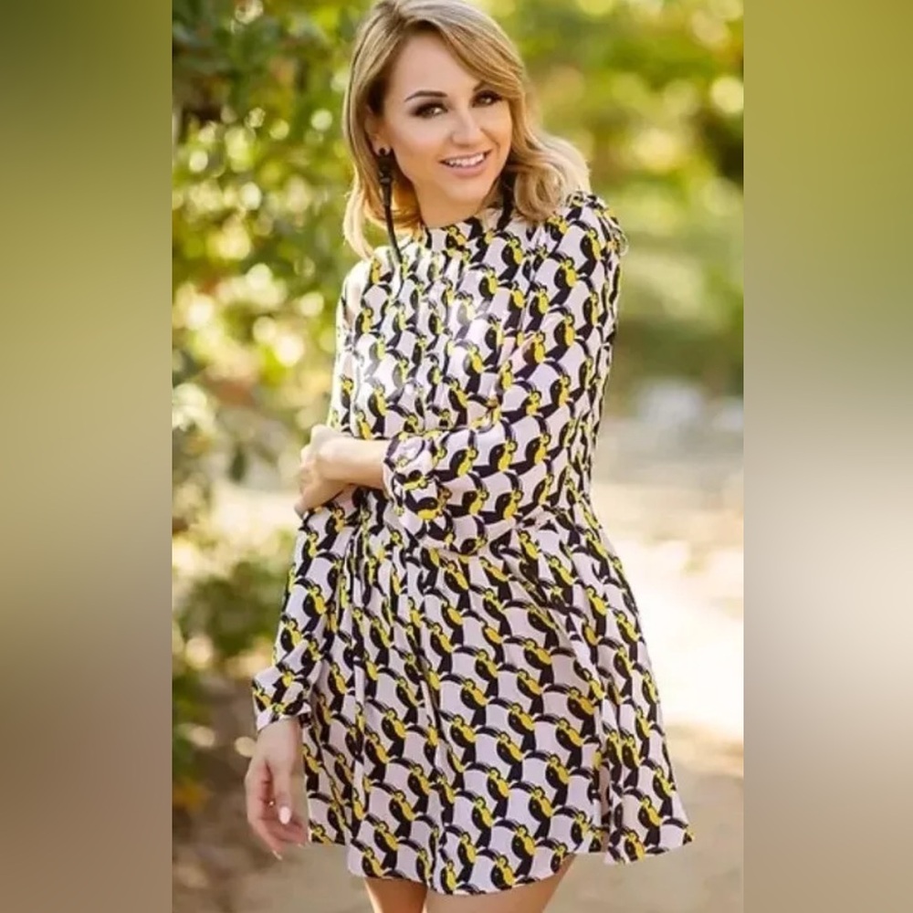 Avec Les Filles Flattering and Fun Parrot Print Dress!